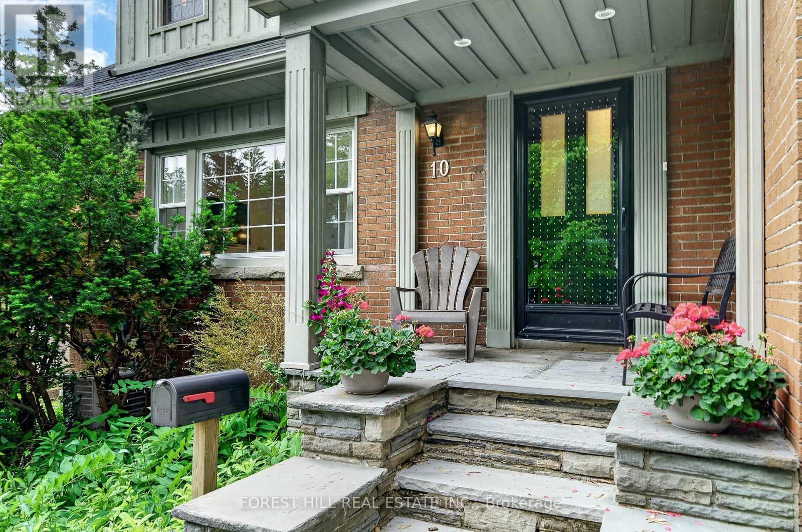 10 HIGHCLIFF CRESCENT - 2
