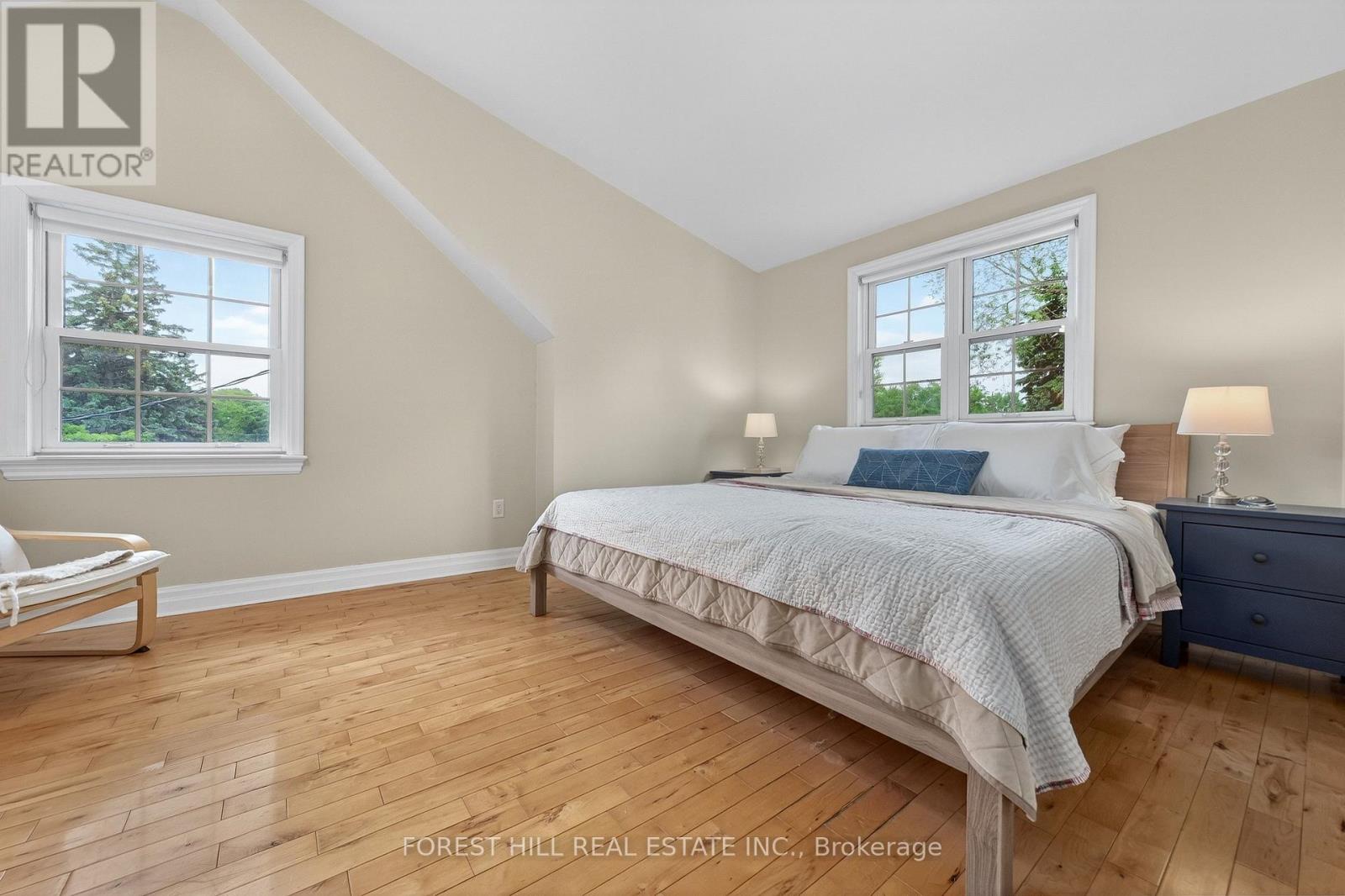 10 HIGHCLIFF CRESCENT - 27