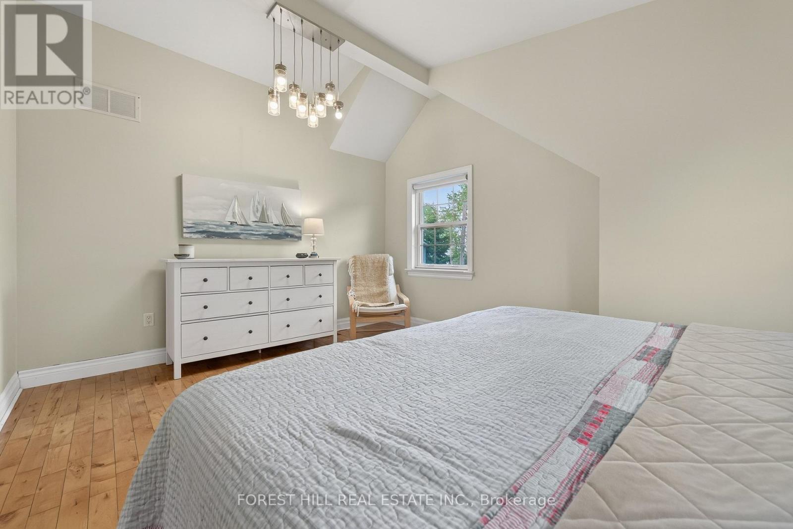 10 HIGHCLIFF CRESCENT - 29