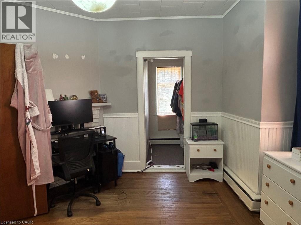 100 - 102 STANLEY Street - 31