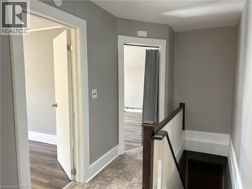 100 - 102 STANLEY Street - 32