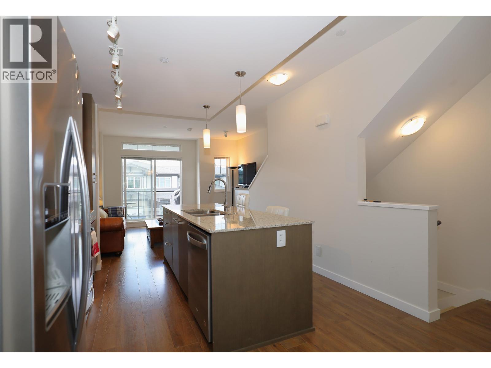 5956 BEACHGATE LANE, Sechelt