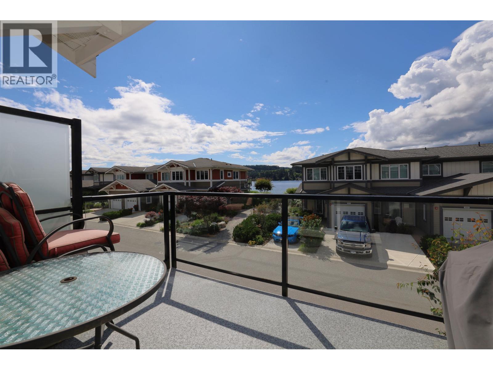 5956 BEACHGATE LANE, Sechelt