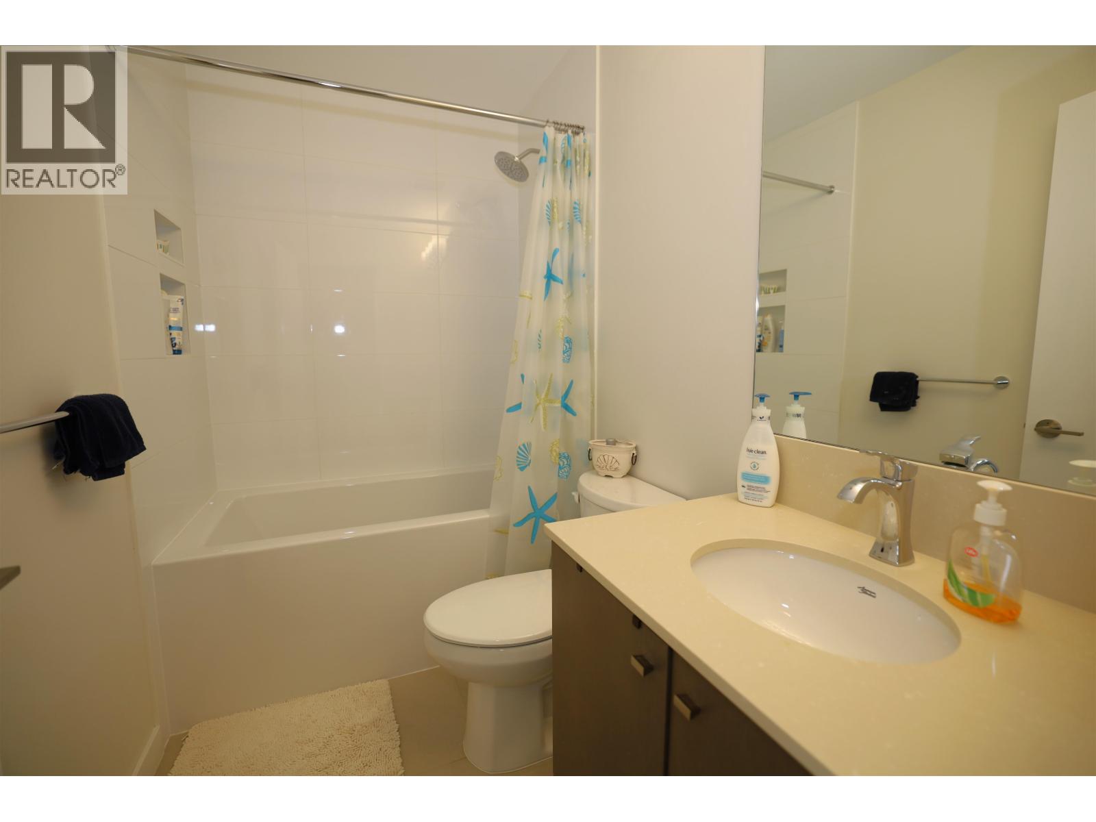 5956 BEACHGATE LANE, Sechelt