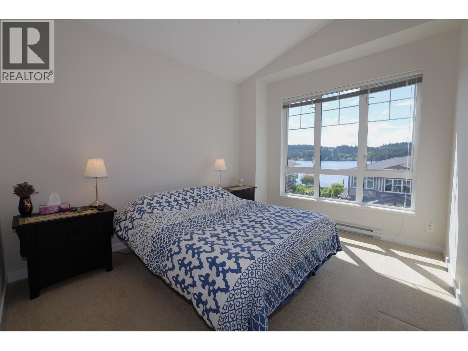 5956 BEACHGATE LANE, Sechelt