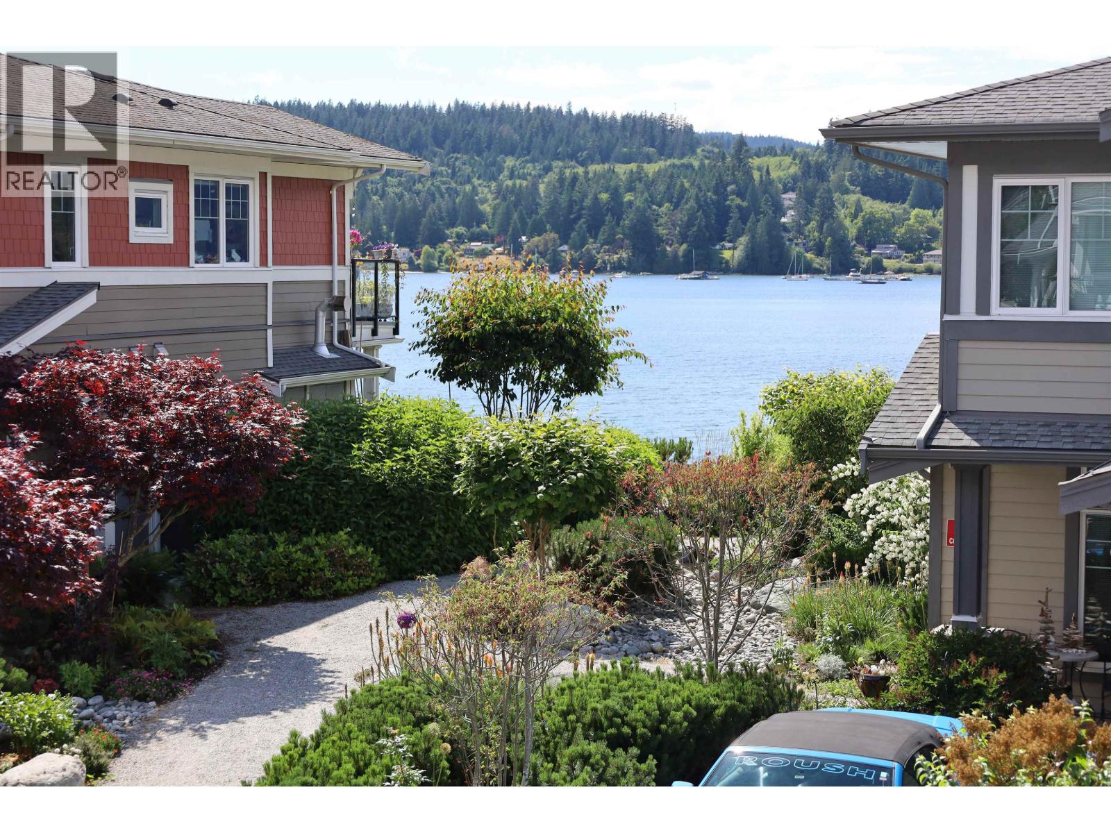5956 BEACHGATE LANE, Sechelt