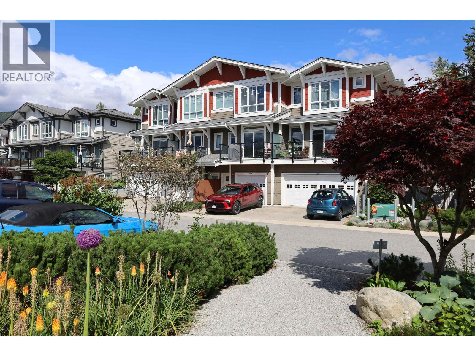 5956 BEACHGATE LANE, Sechelt