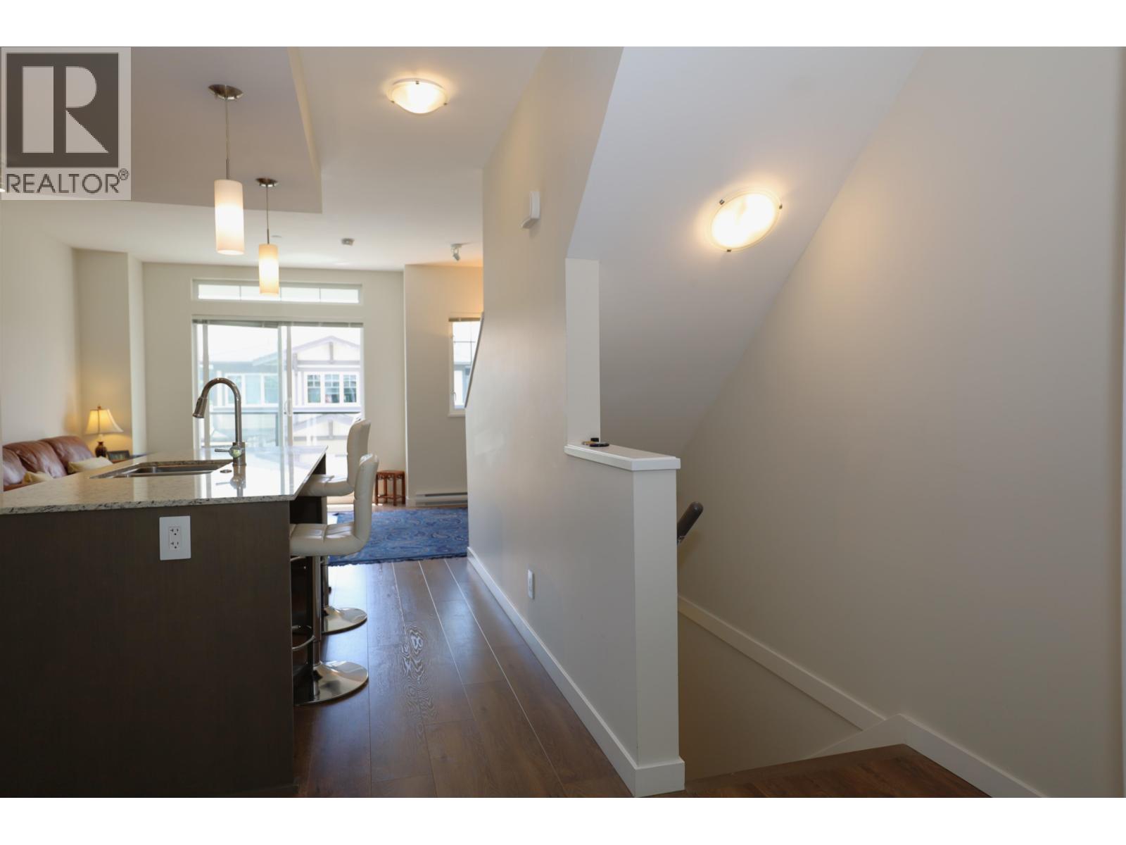5956 BEACHGATE LANE, Sechelt