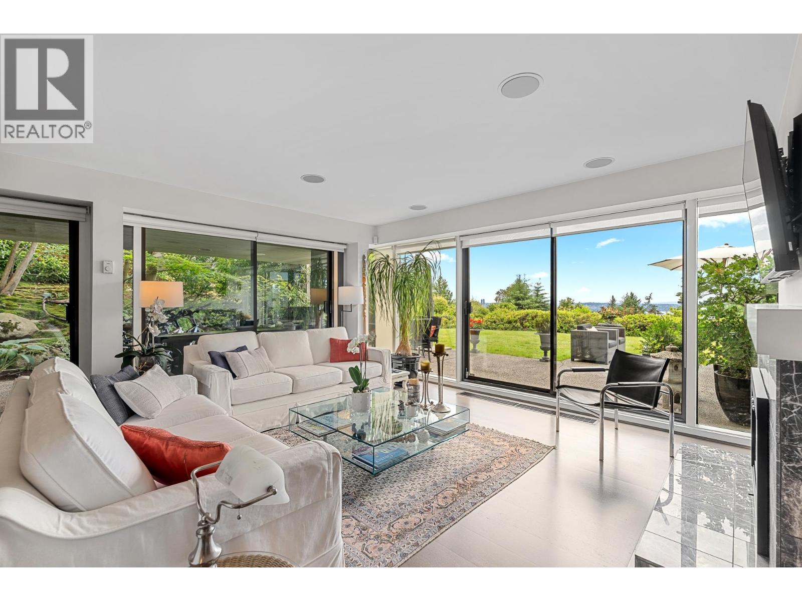 47 2202 FOLKESTONE WAY, West Vancouver