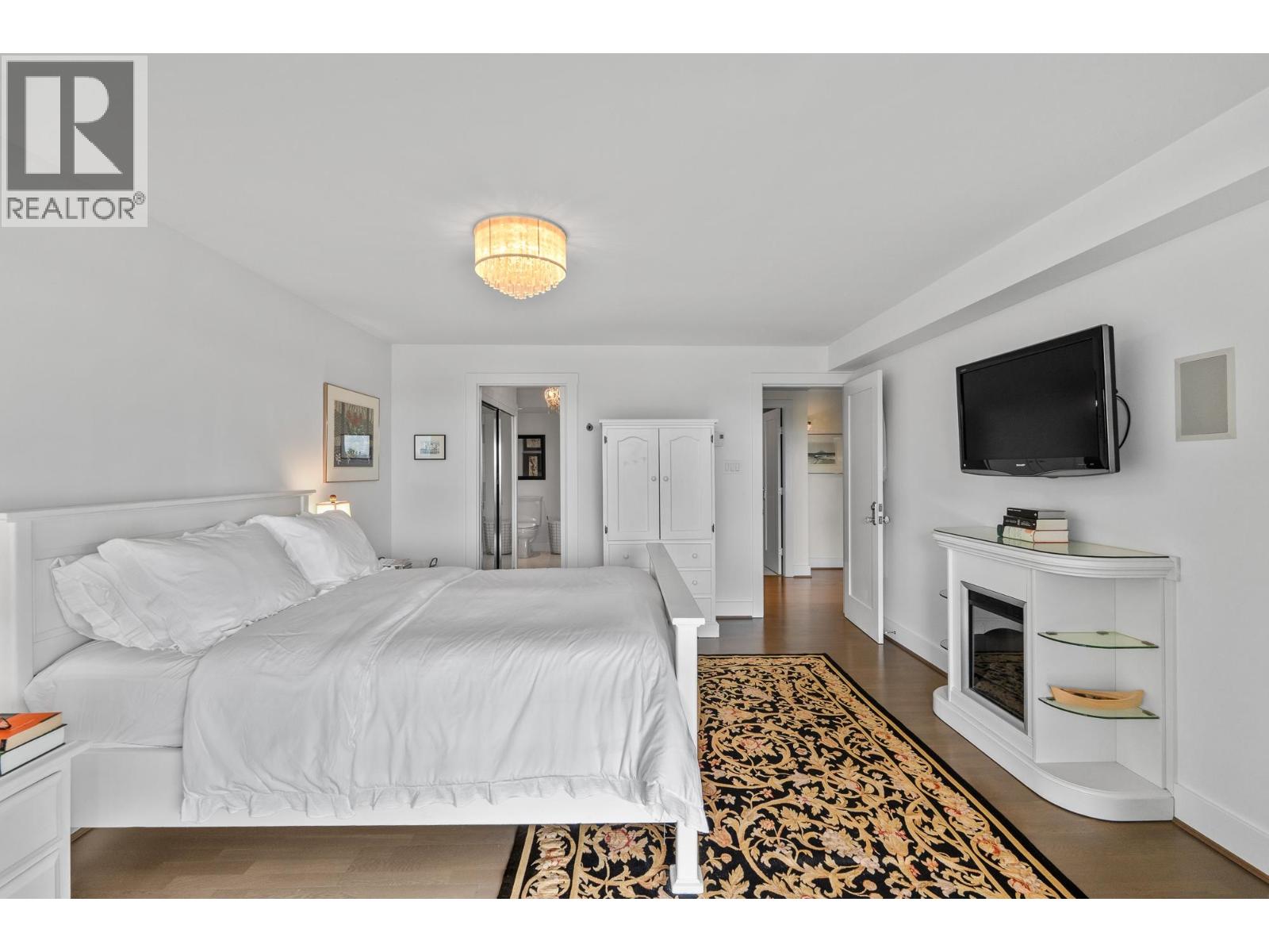 47 2202 FOLKESTONE WAY, West Vancouver