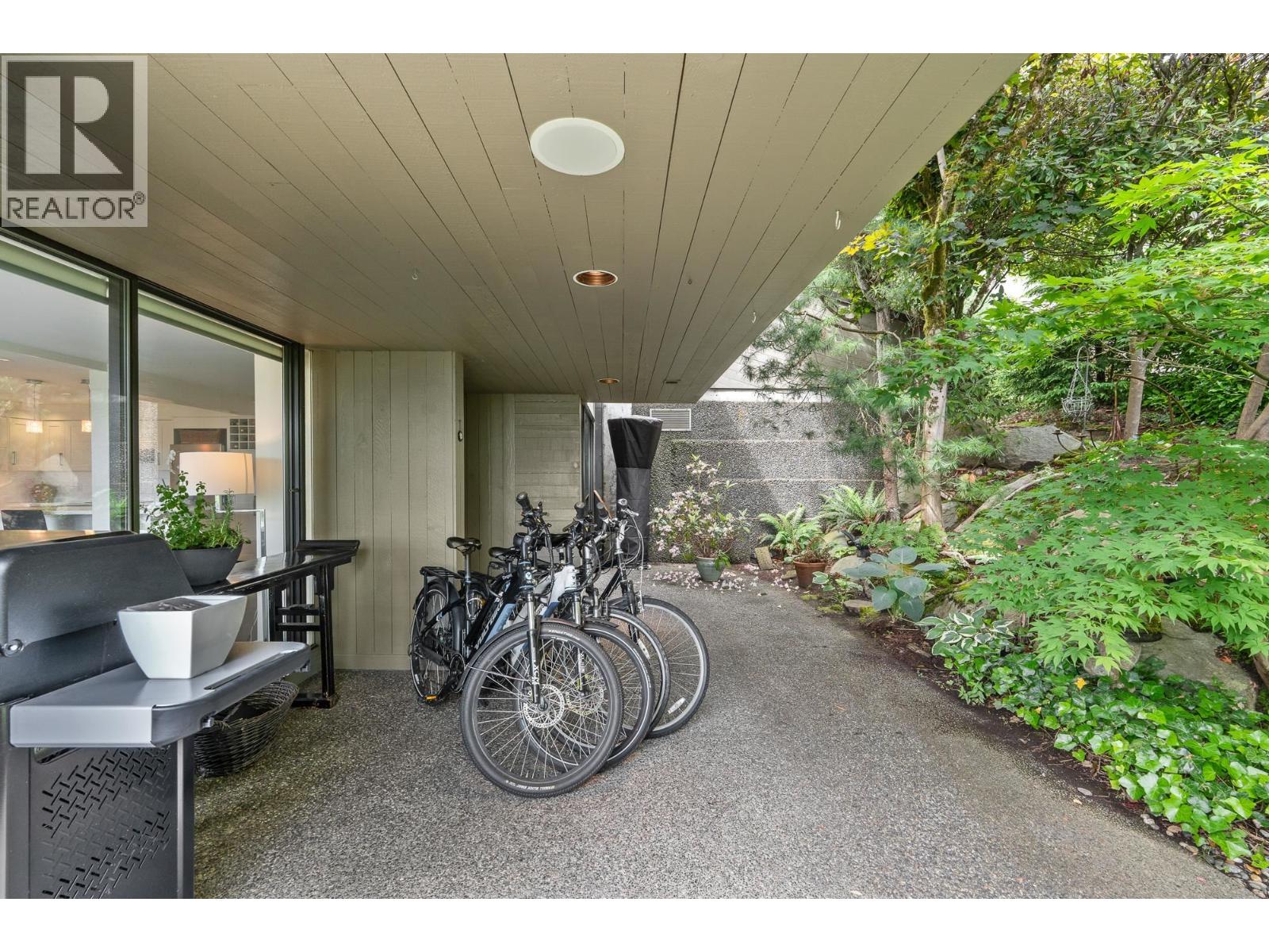 47 2202 FOLKESTONE WAY, West Vancouver