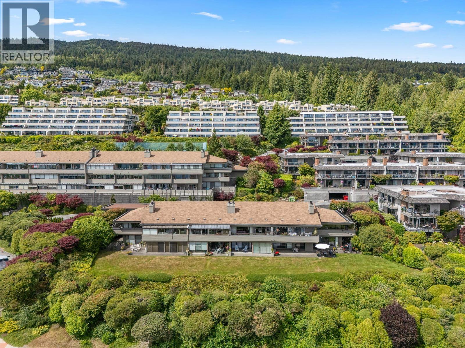 47 2202 FOLKESTONE WAY, West Vancouver