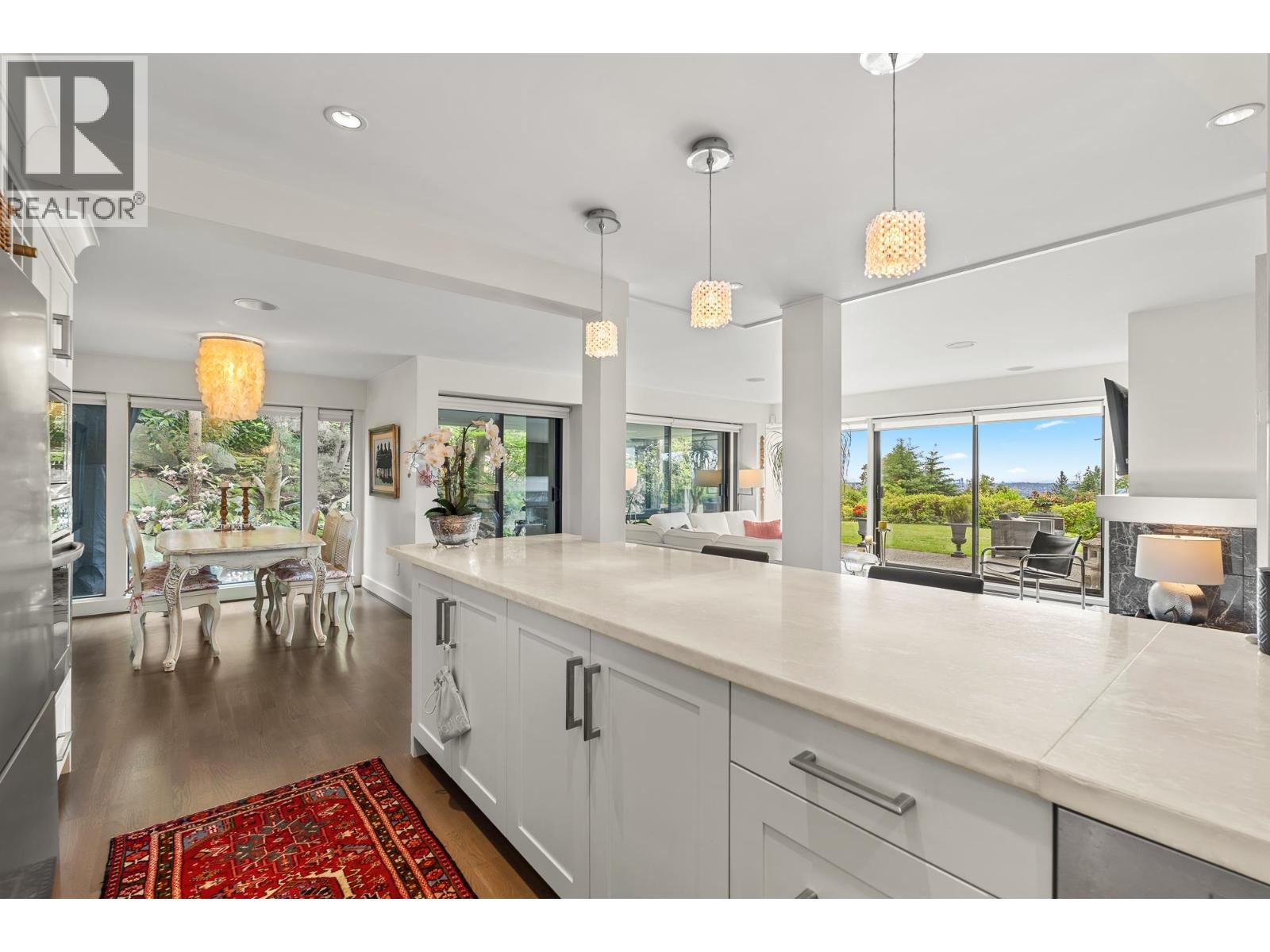 47 2202 FOLKESTONE WAY, West Vancouver