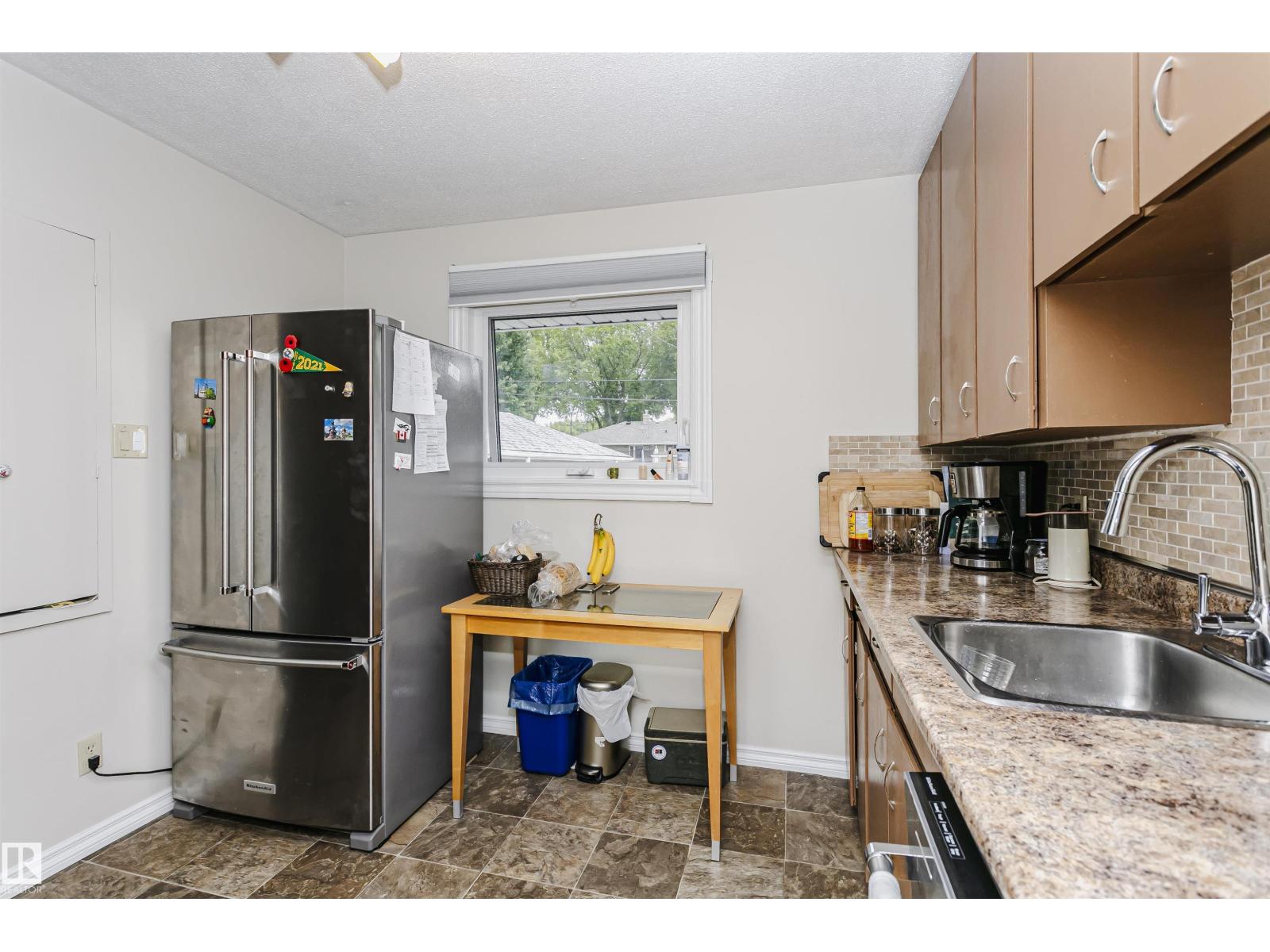 8628 64 AV NW — photo 17