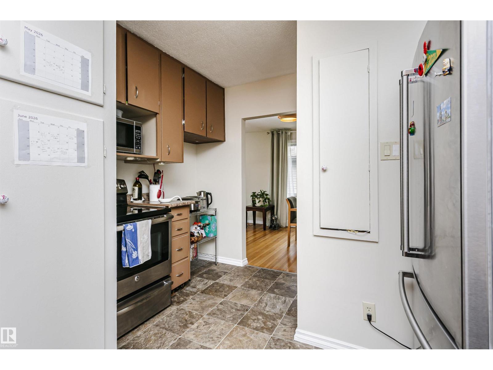 8628 64 AV NW — photo 20