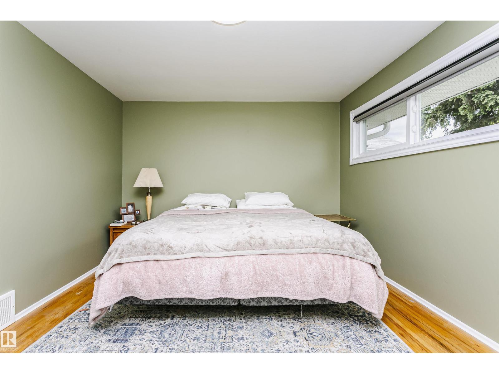 8628 64 AV NW — photo 22