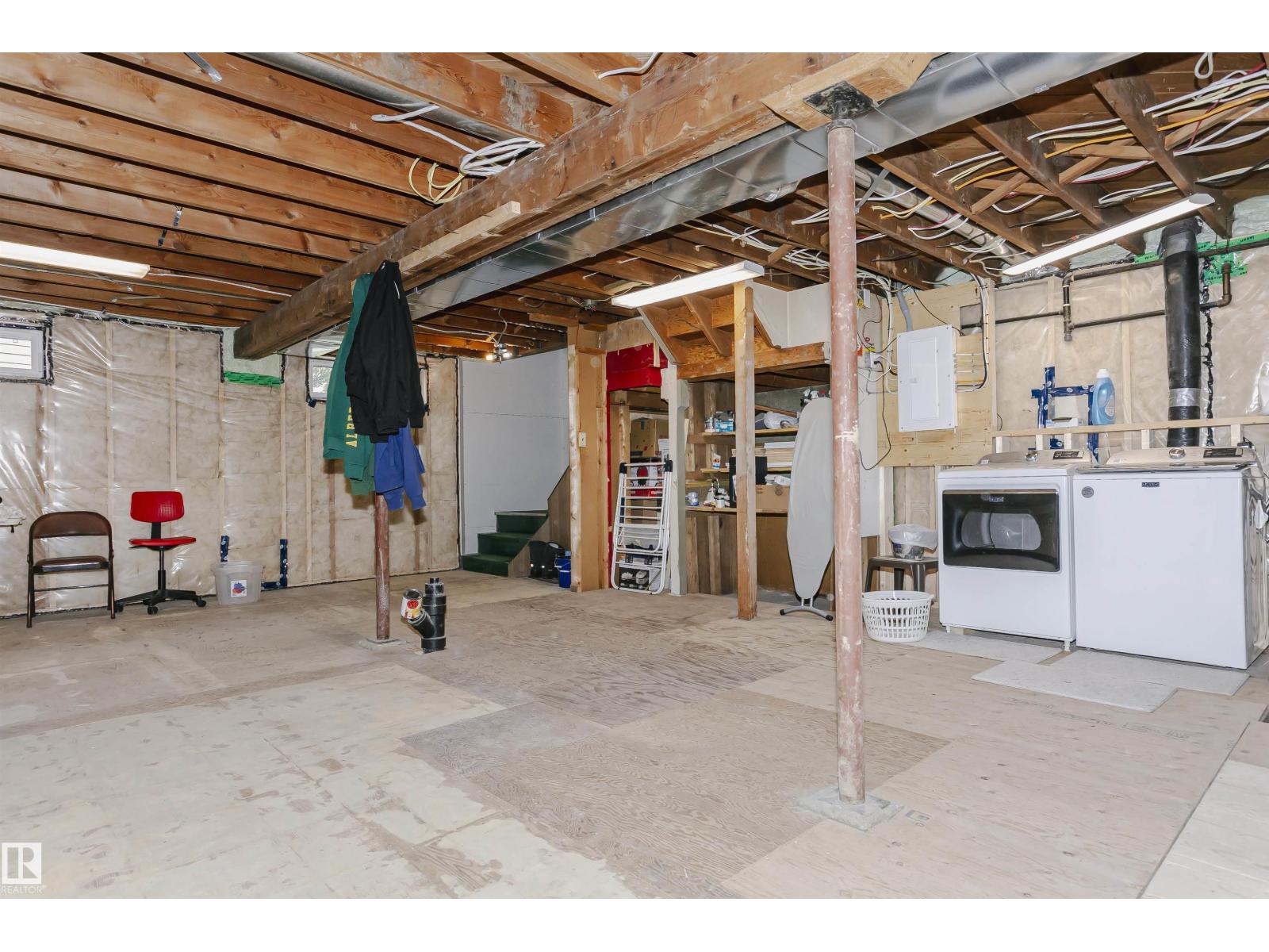 8628 64 AV NW — photo 27