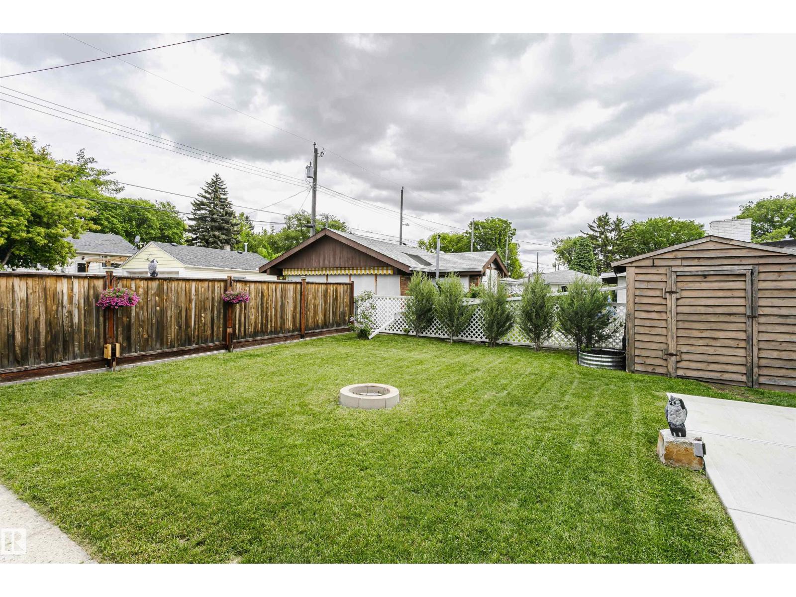 8628 64 AV NW — photo 34