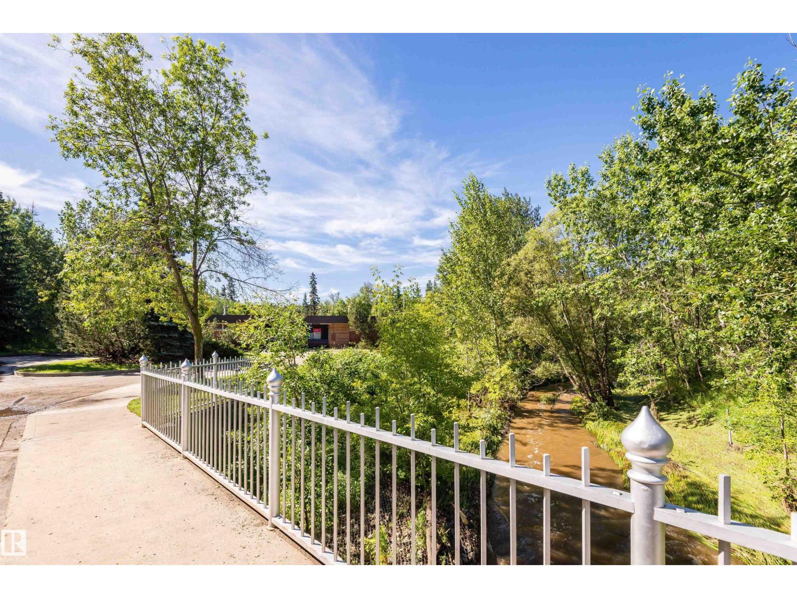 8628 64 AV NW — photo 47