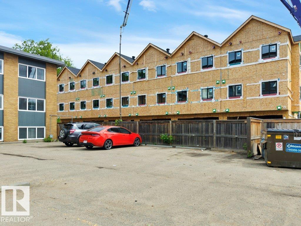 #32 10015 83 AV NW — photo 16