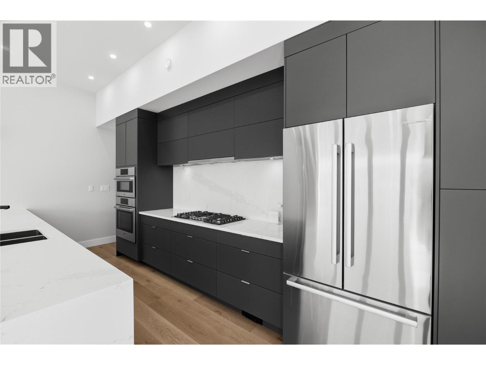 1106 SYER Road, Penticton