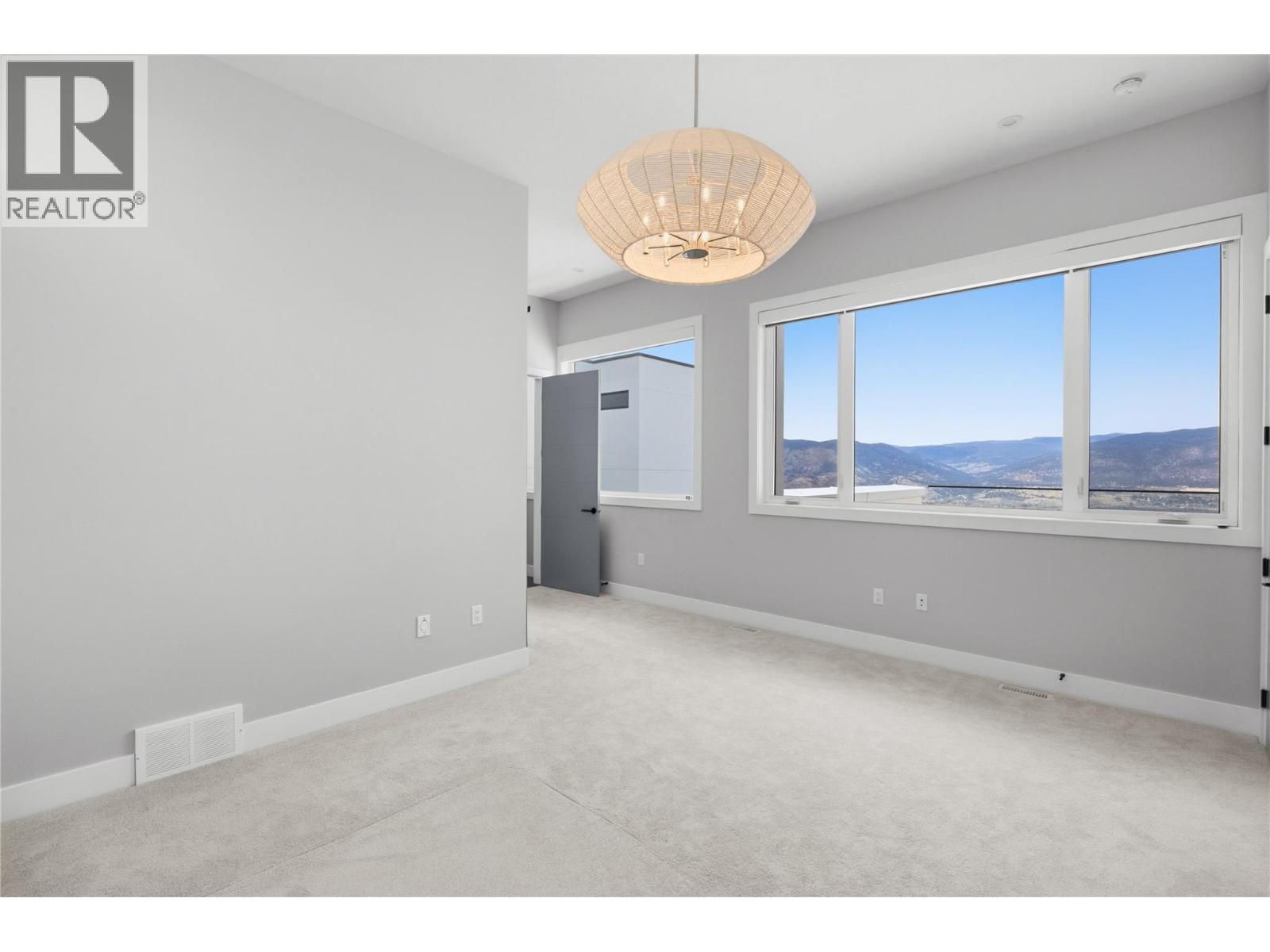 1106 SYER Road, Penticton