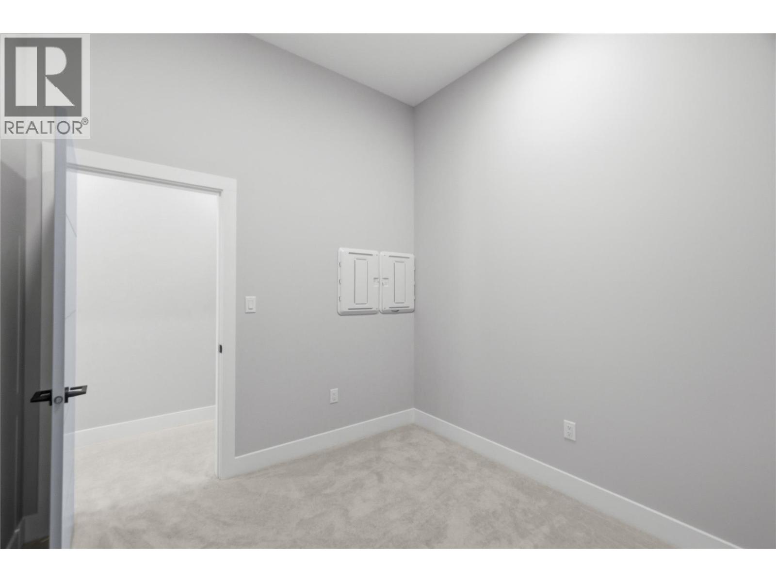 1106 SYER Road, Penticton