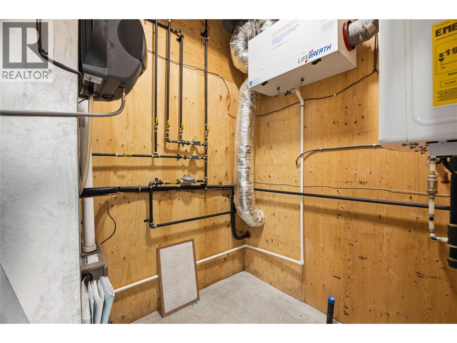 1106 SYER Road, Penticton
