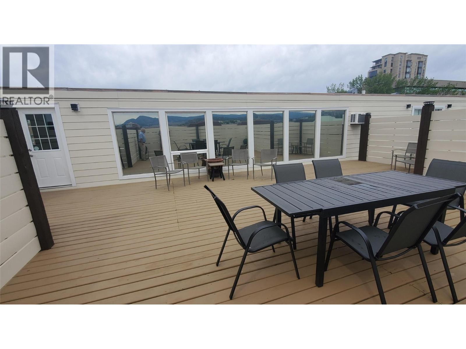  207-1433 St. Paul Street, Kelowna
