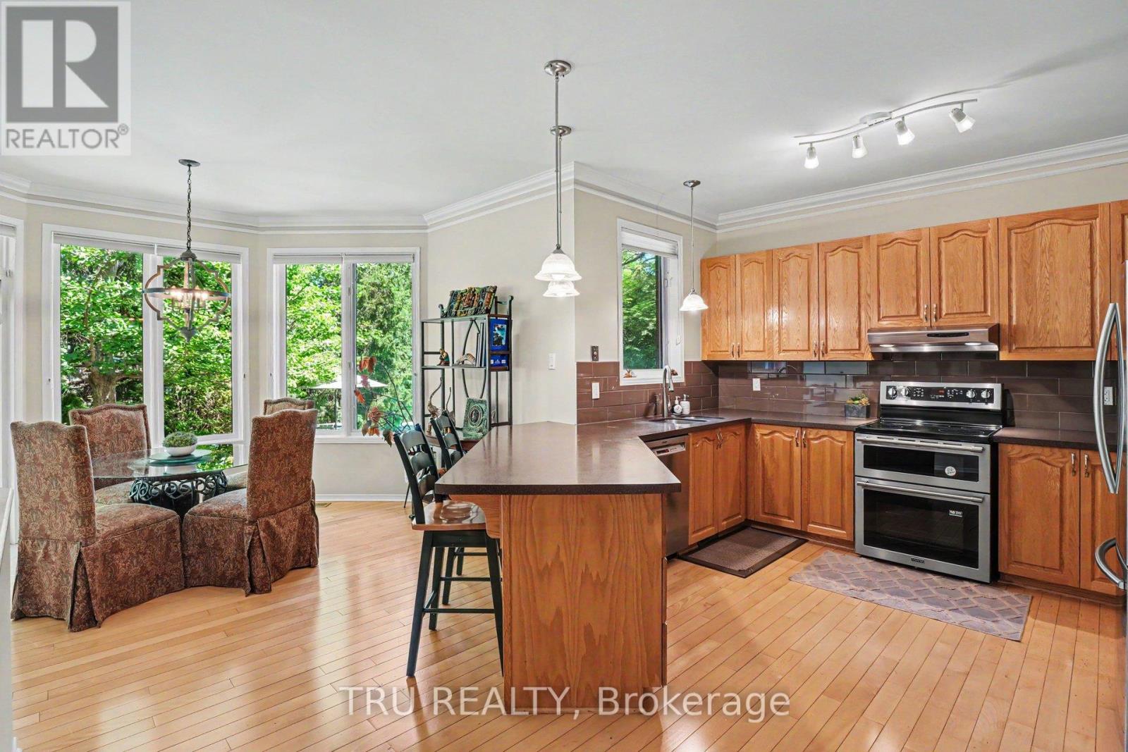 40 CIMARRON CRESCENT - 10