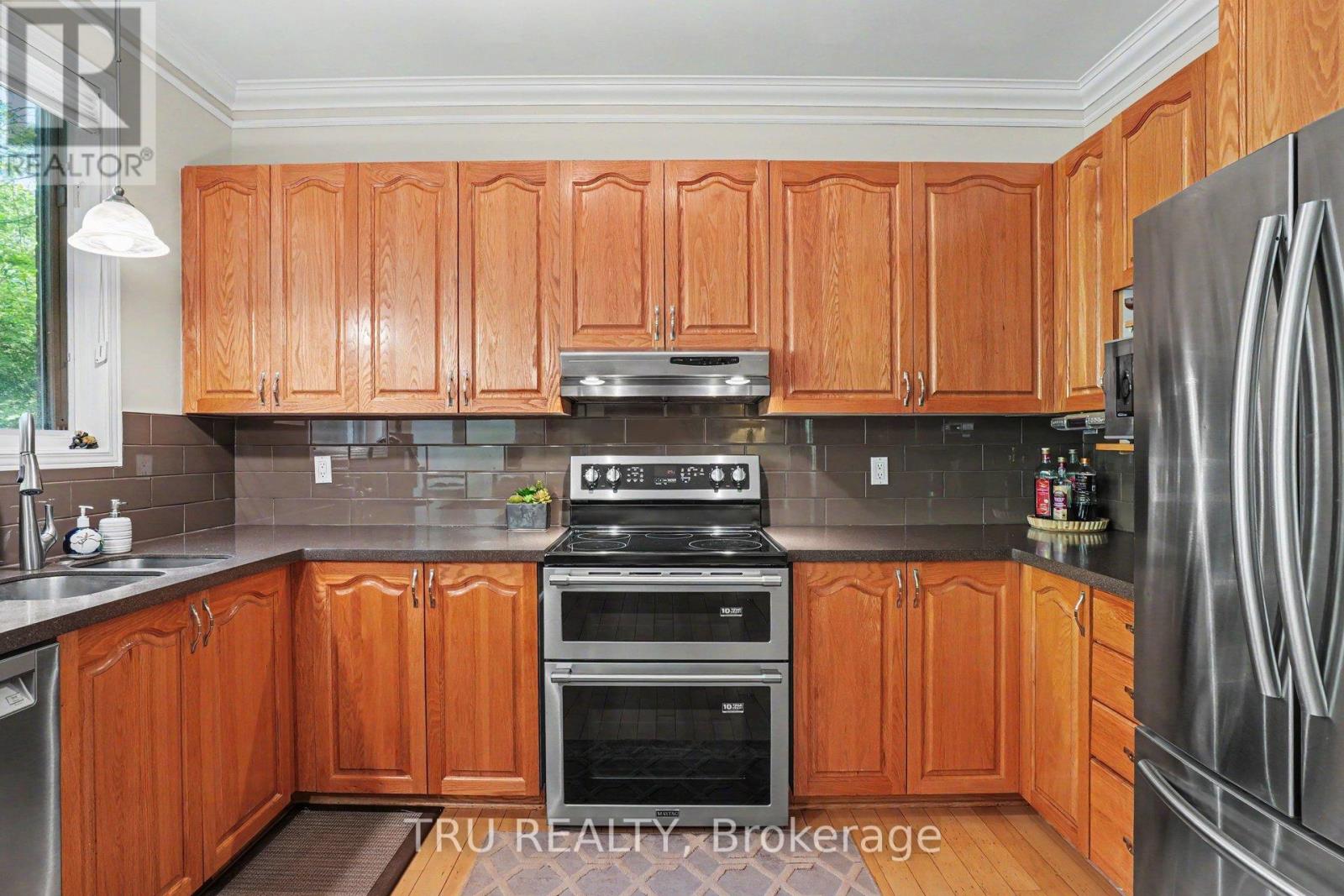 40 CIMARRON CRESCENT - 11