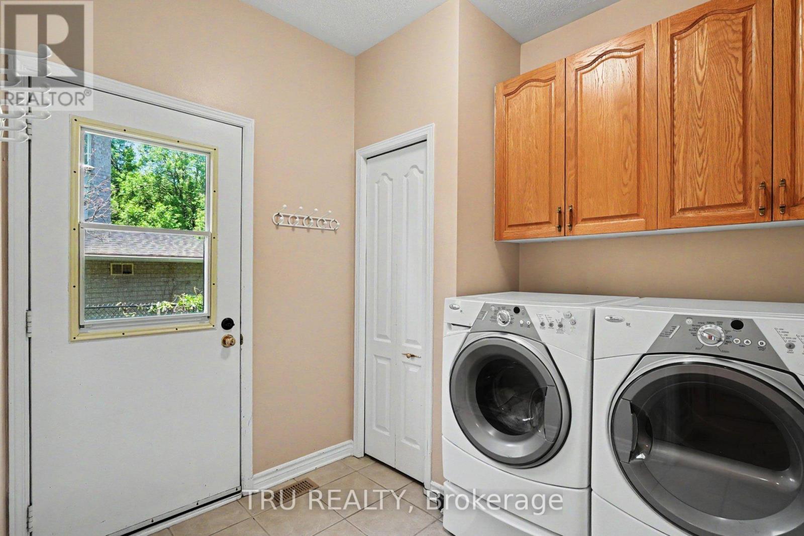 40 CIMARRON CRESCENT - 18