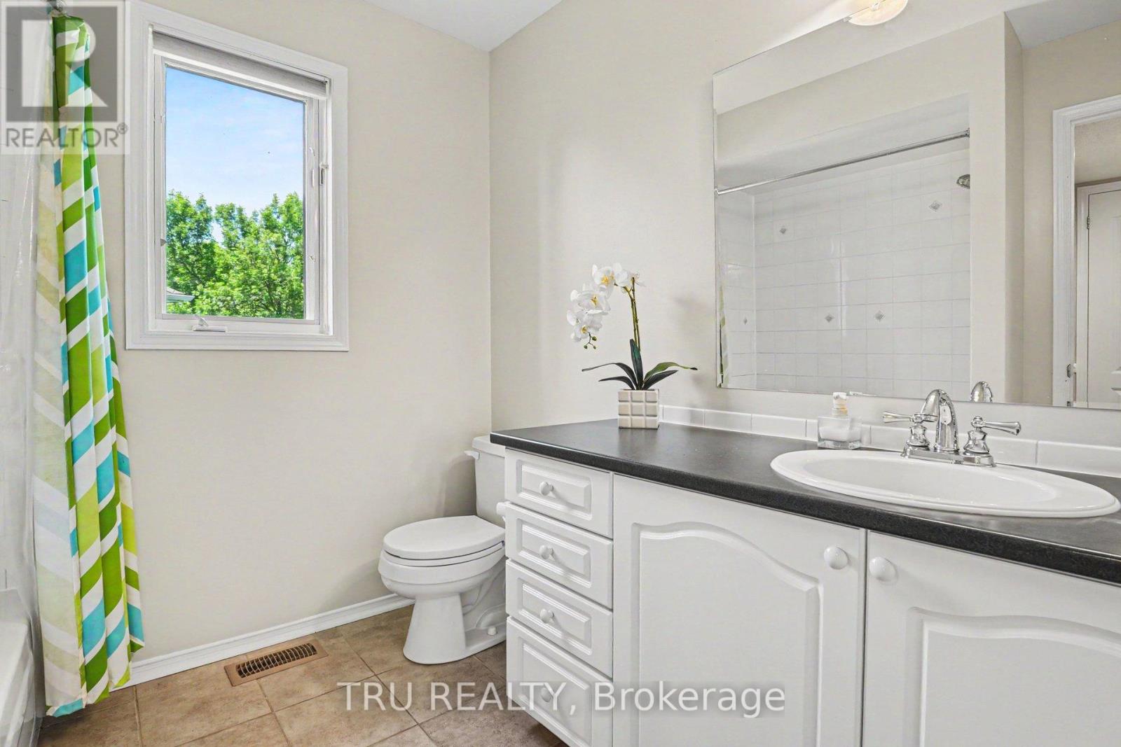 40 CIMARRON CRESCENT - 26