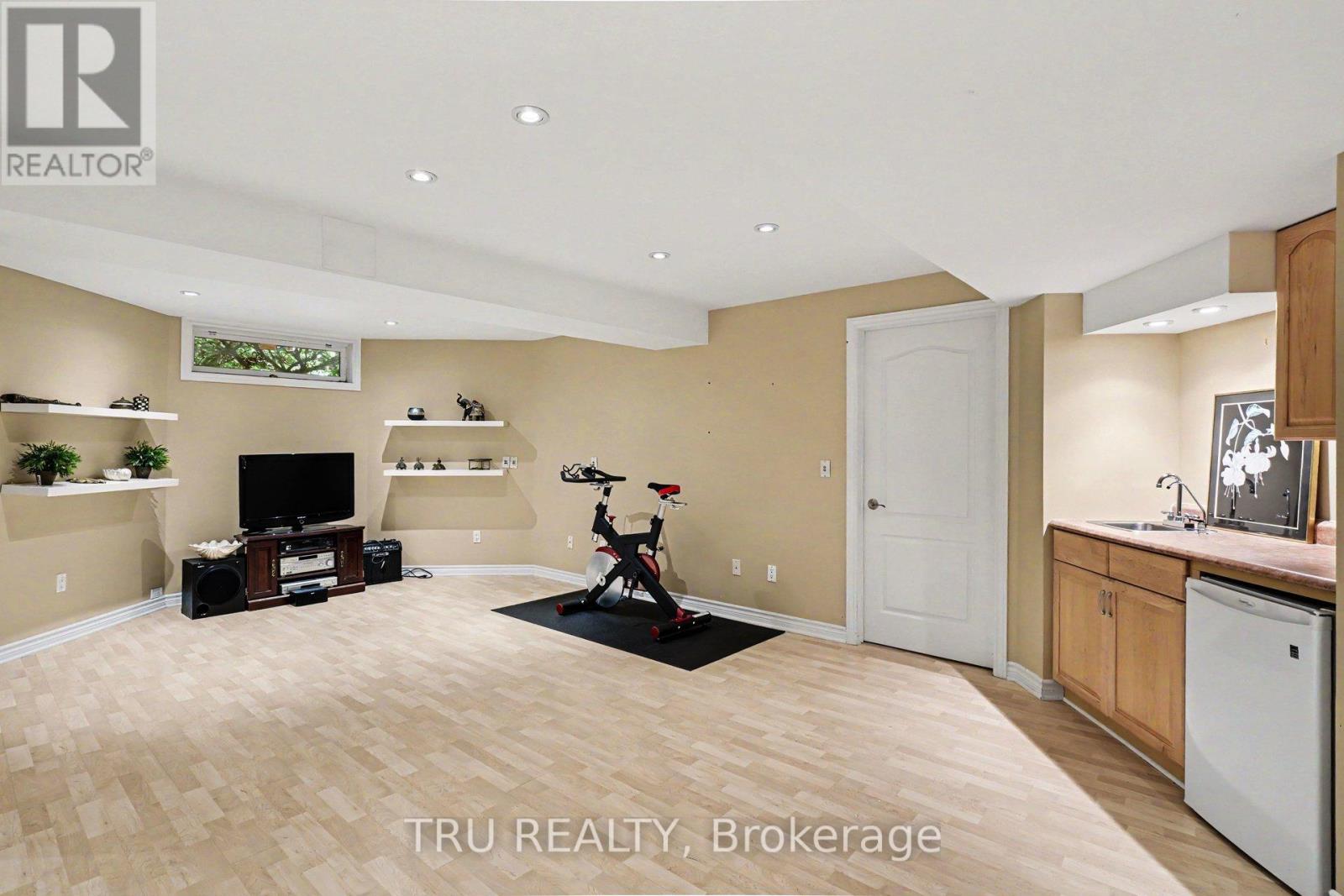 40 CIMARRON CRESCENT - 27