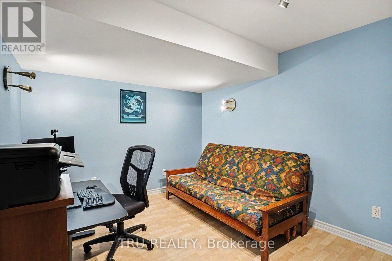 40 CIMARRON CRESCENT - 30