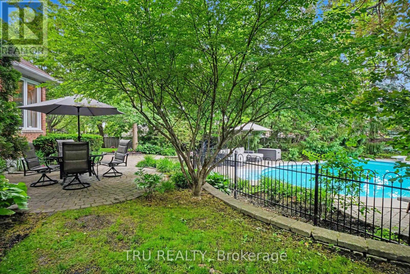 40 CIMARRON CRESCENT - 35