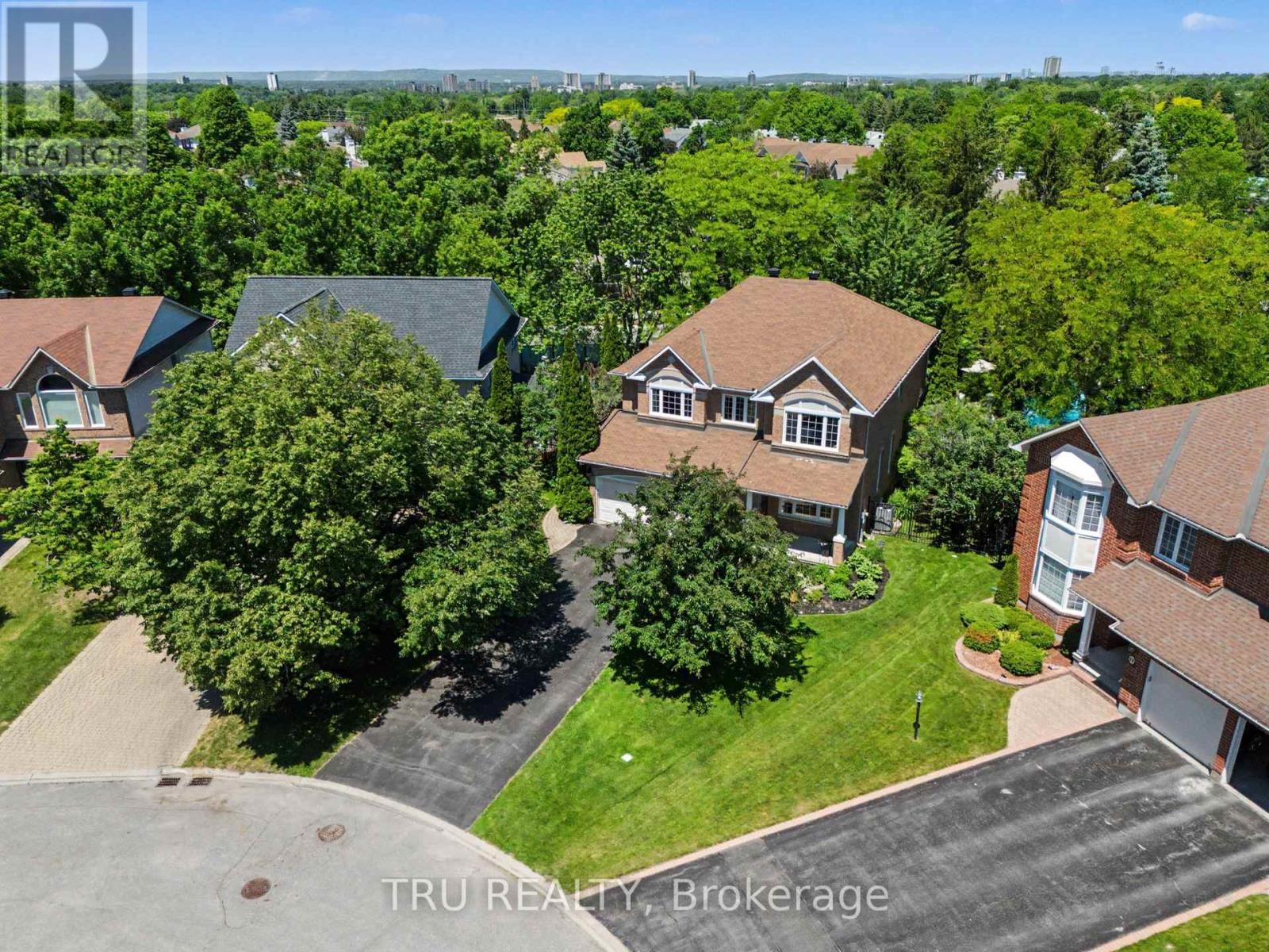 40 CIMARRON CRESCENT - 42