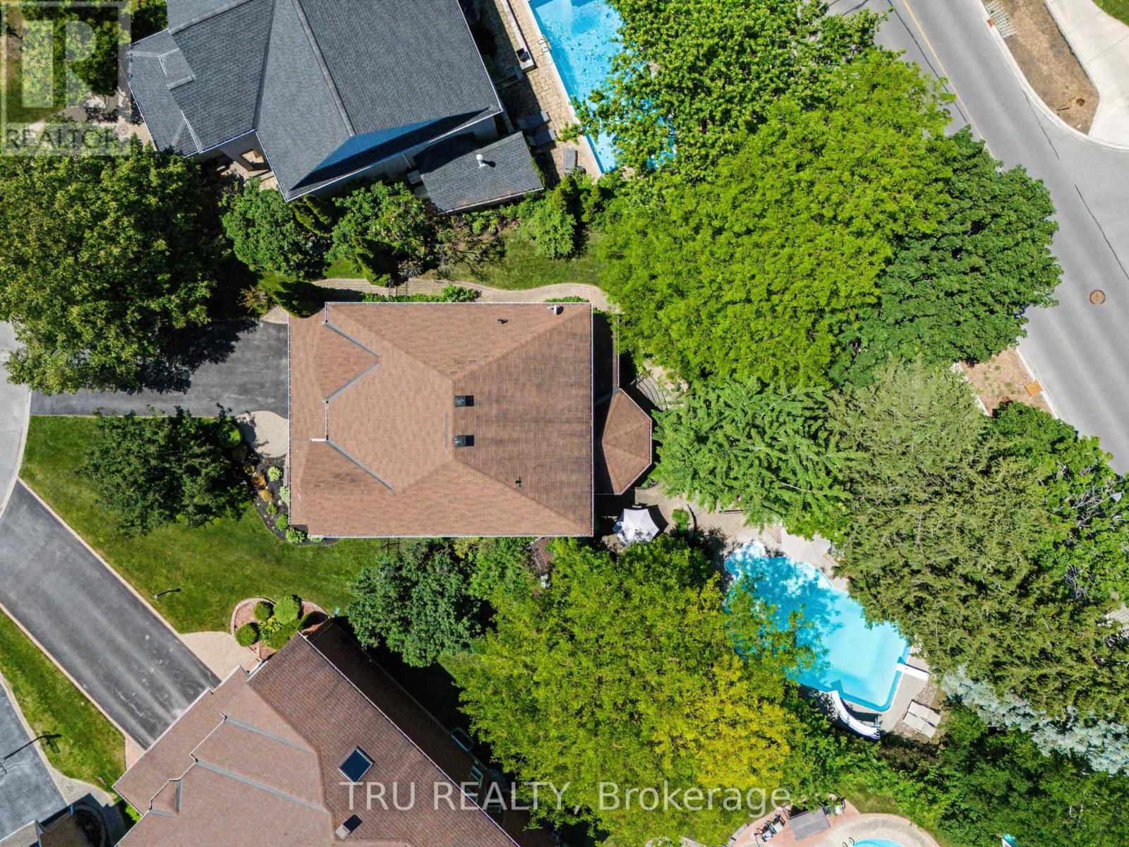 40 CIMARRON CRESCENT - 46