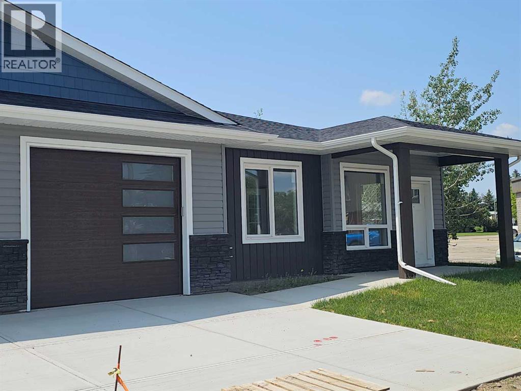 #4, 4738 49A Avenue - 2