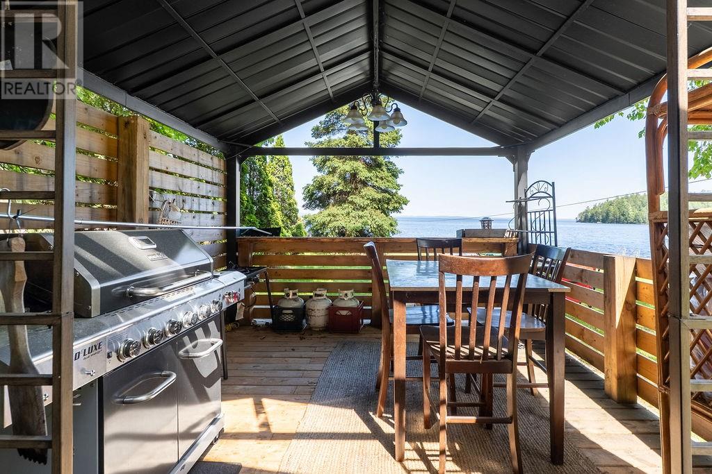 1306 West Bay Road - 5
