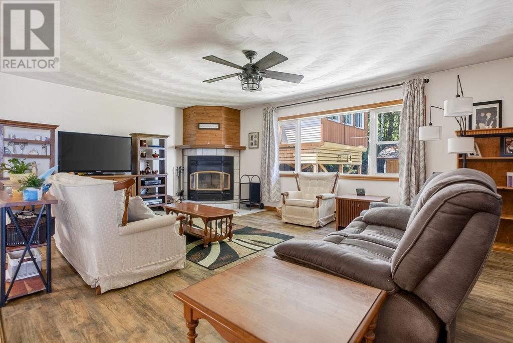 1306 West Bay Road - 6