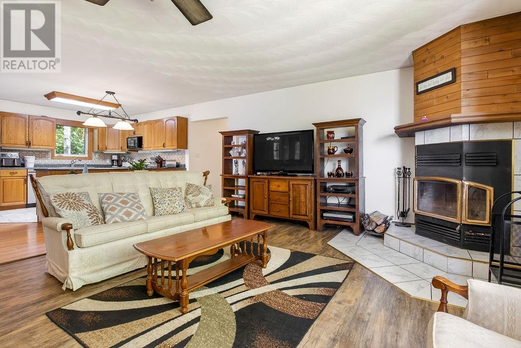 1306 West Bay Road - 7