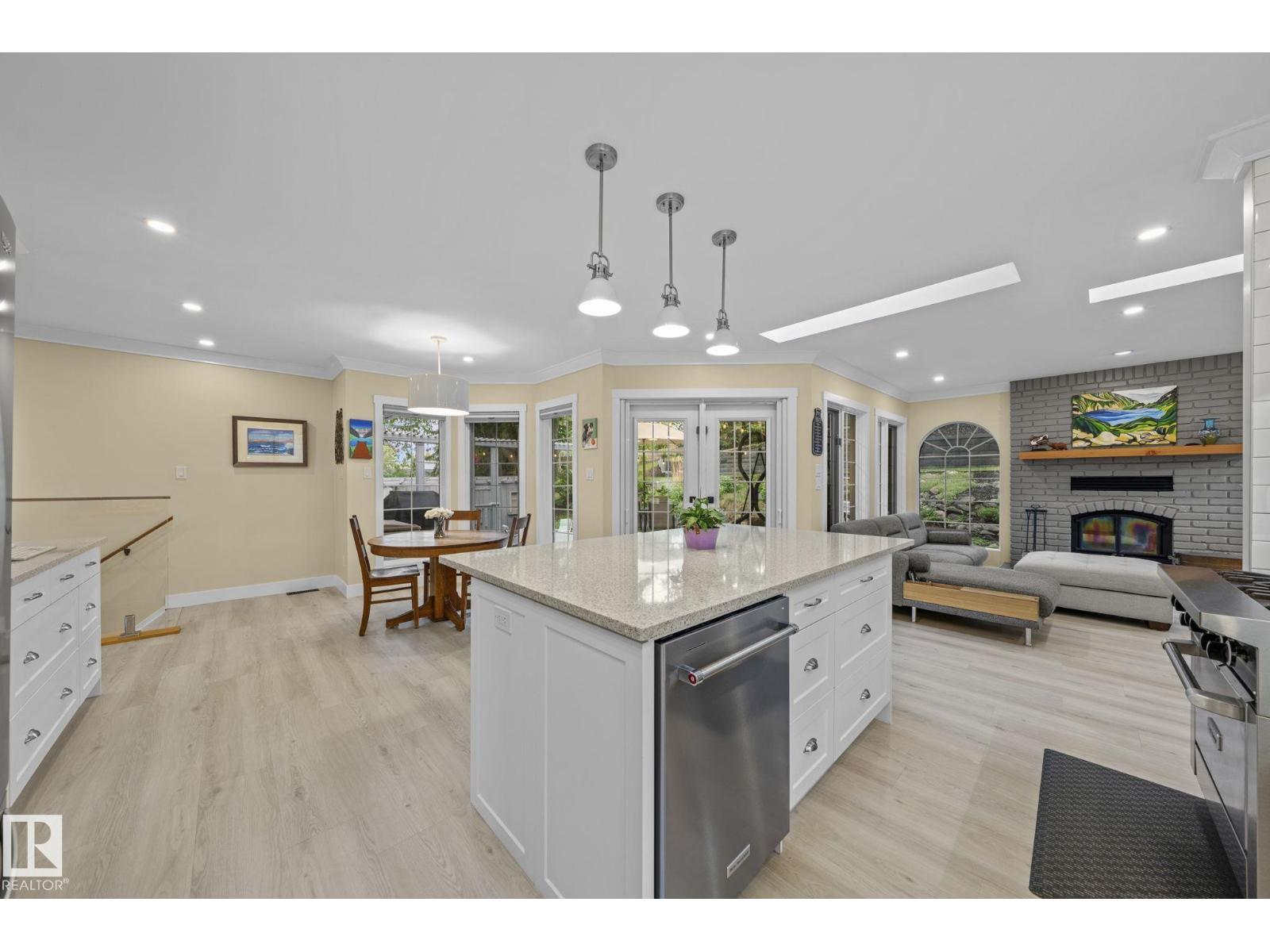 6523 HARDISTY DR NW — photo 23