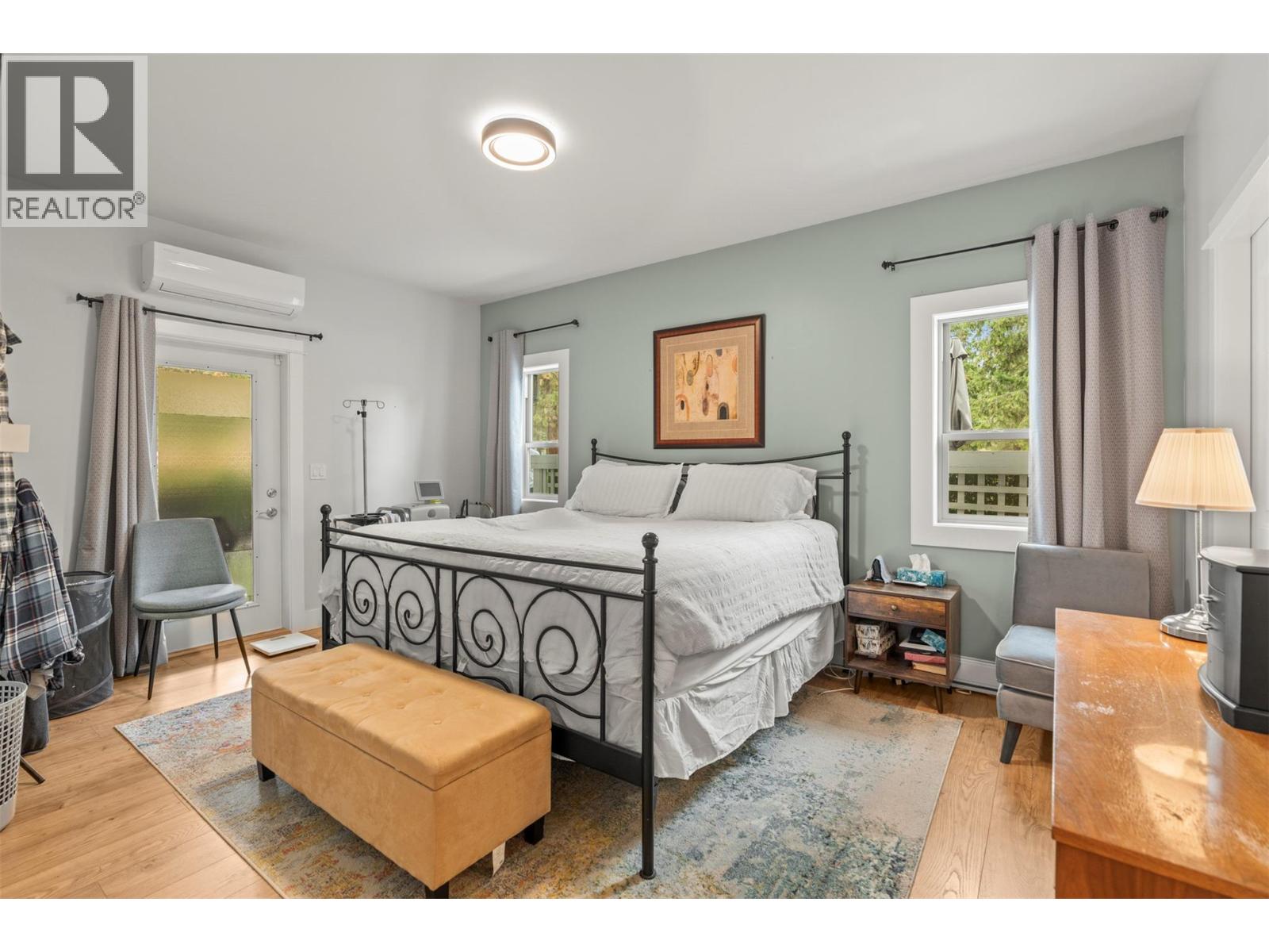 205 Falcon Avenue - 28