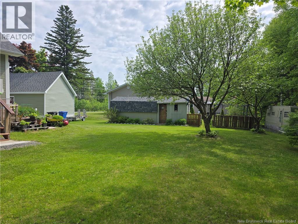 435 Acadie - 11