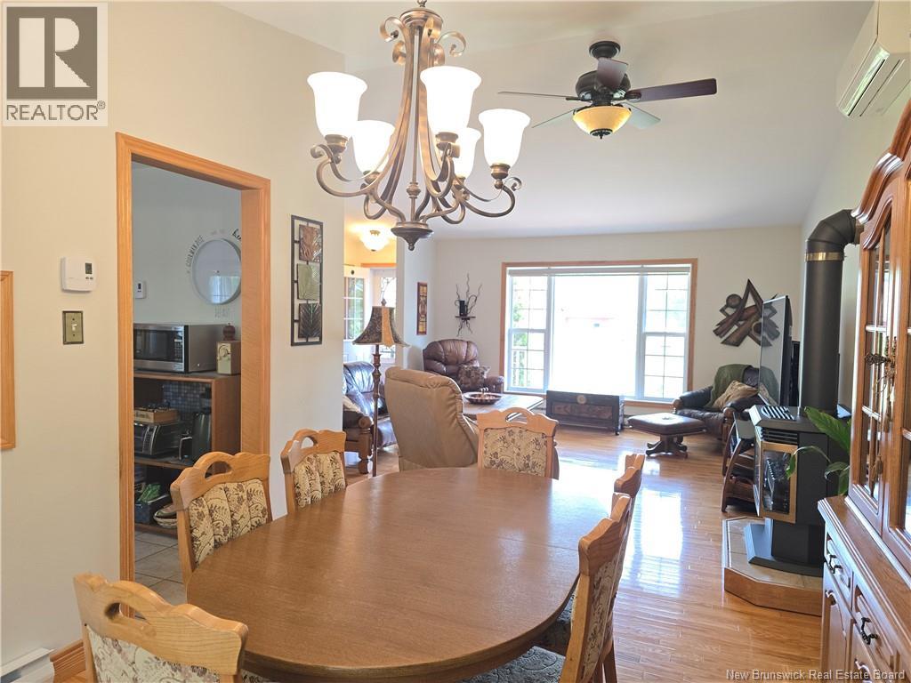 435 Acadie - Image 28