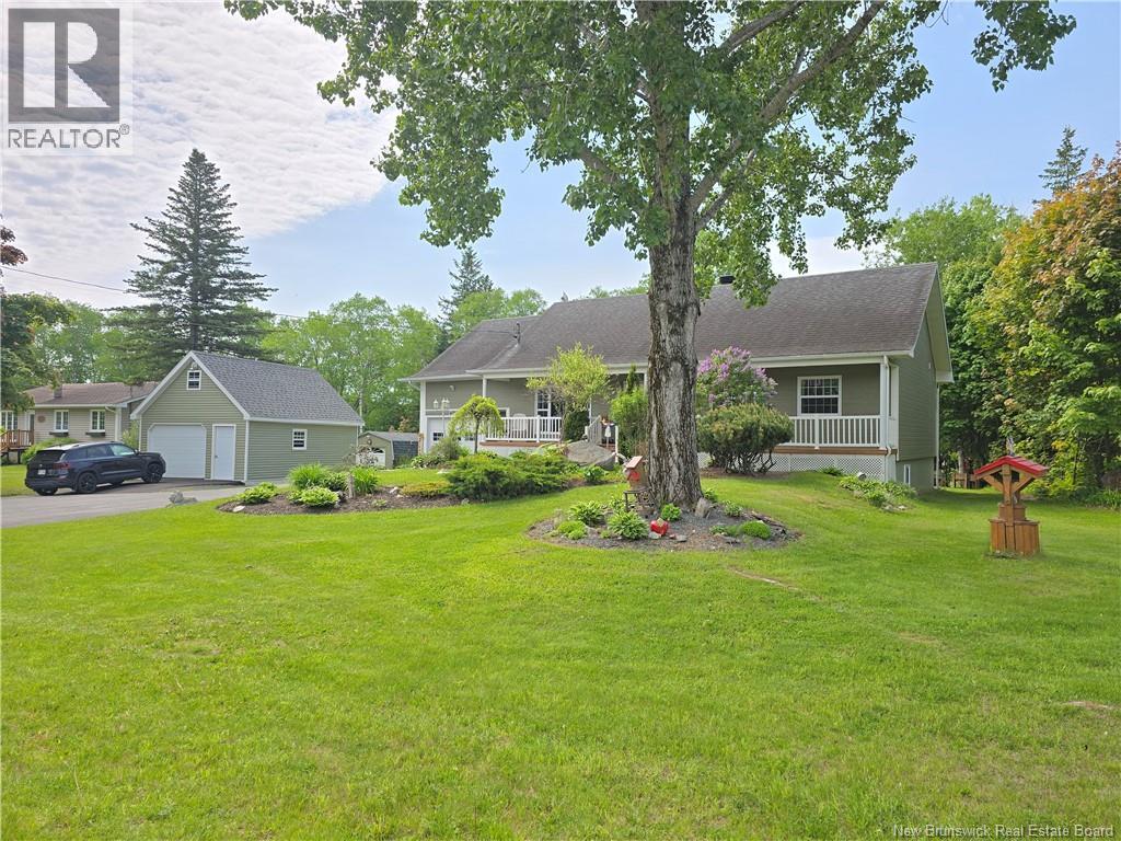 435 Acadie - Image 3