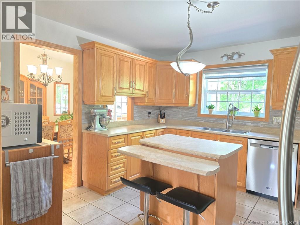 435 Acadie - Image 30