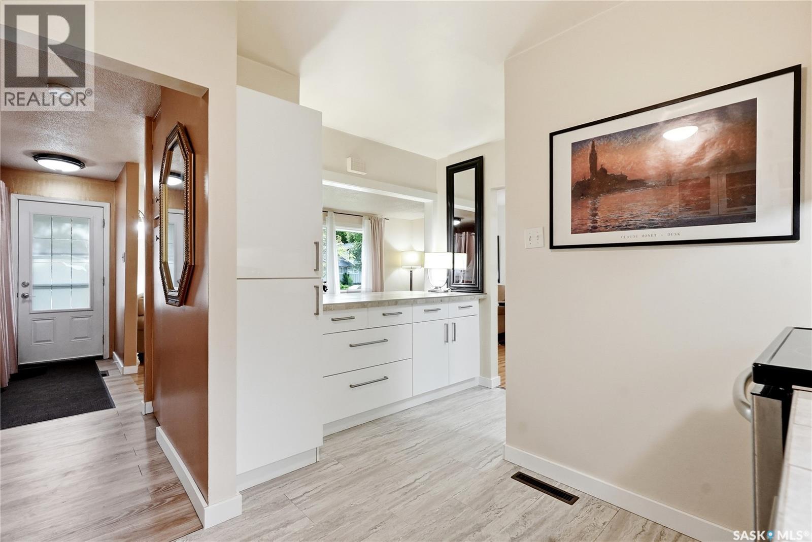 2321 Munroe AVENUE S — photo 16