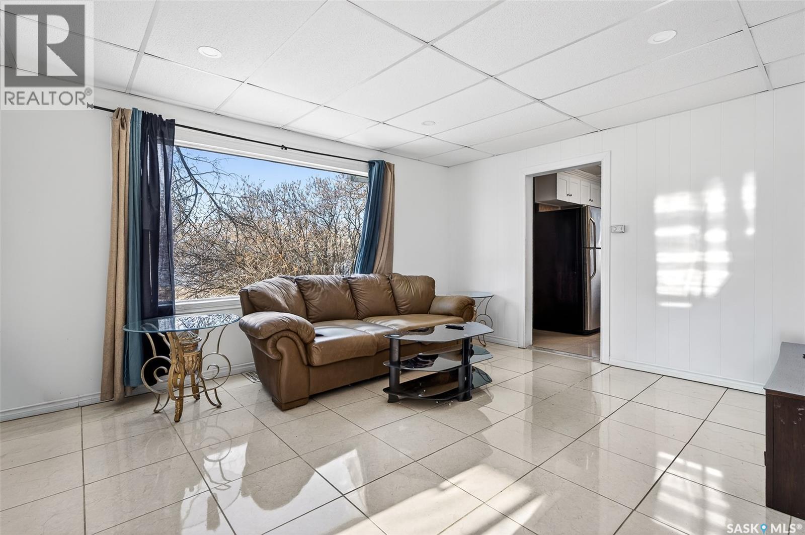 174 Ominica STREET W - 19